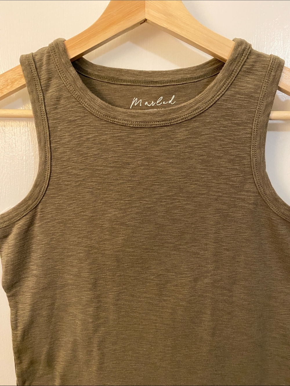 Marled Essentials Olive Green Tank Top Women’s Size Medium - Picture 3 of 8